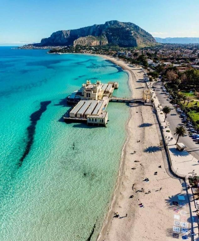 Appartamento Stazione Centrale Palermo Buitenkant foto